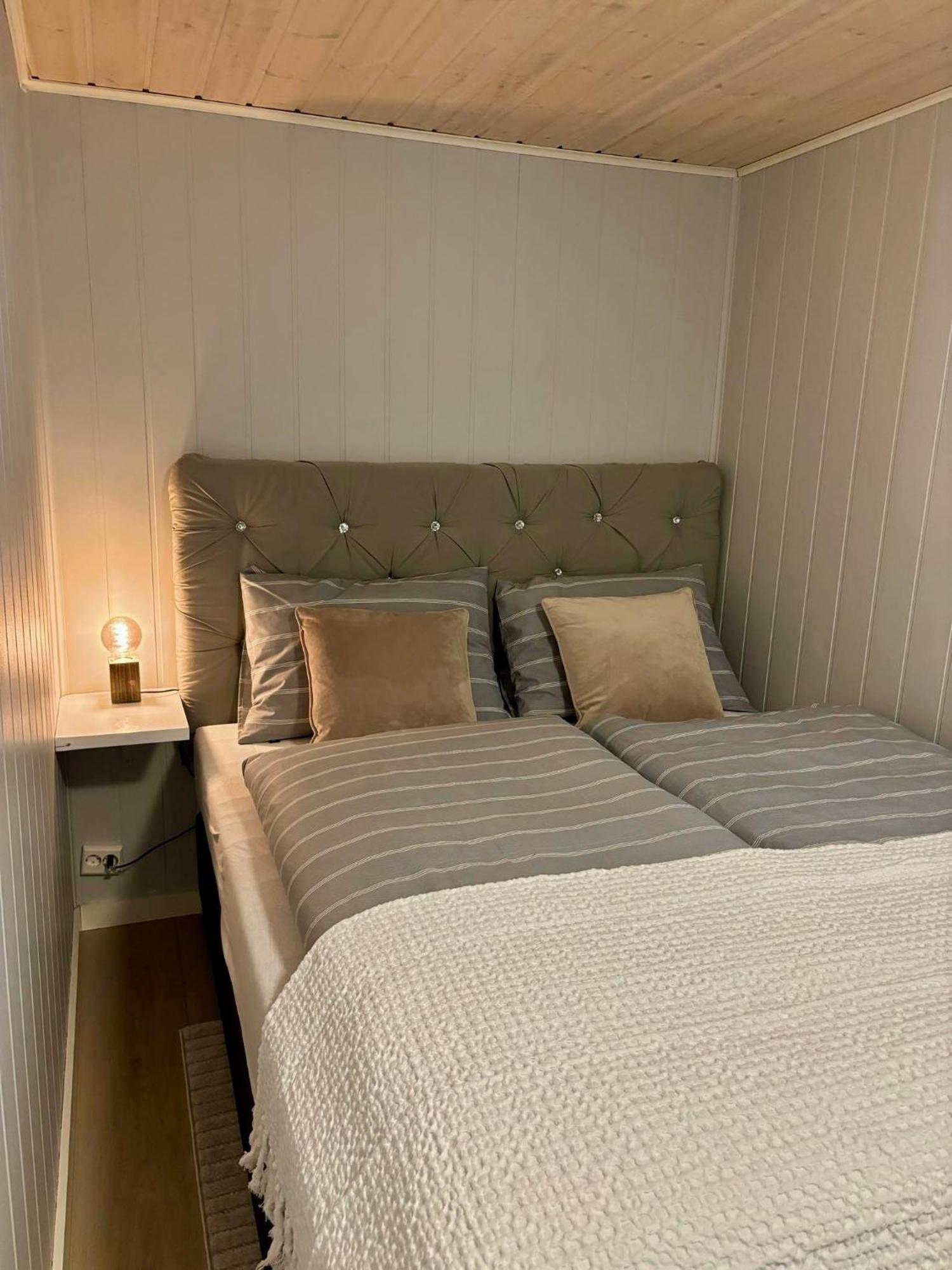 Down Town Apartment With Outside Area In Villa Кристиансан Екстериор снимка