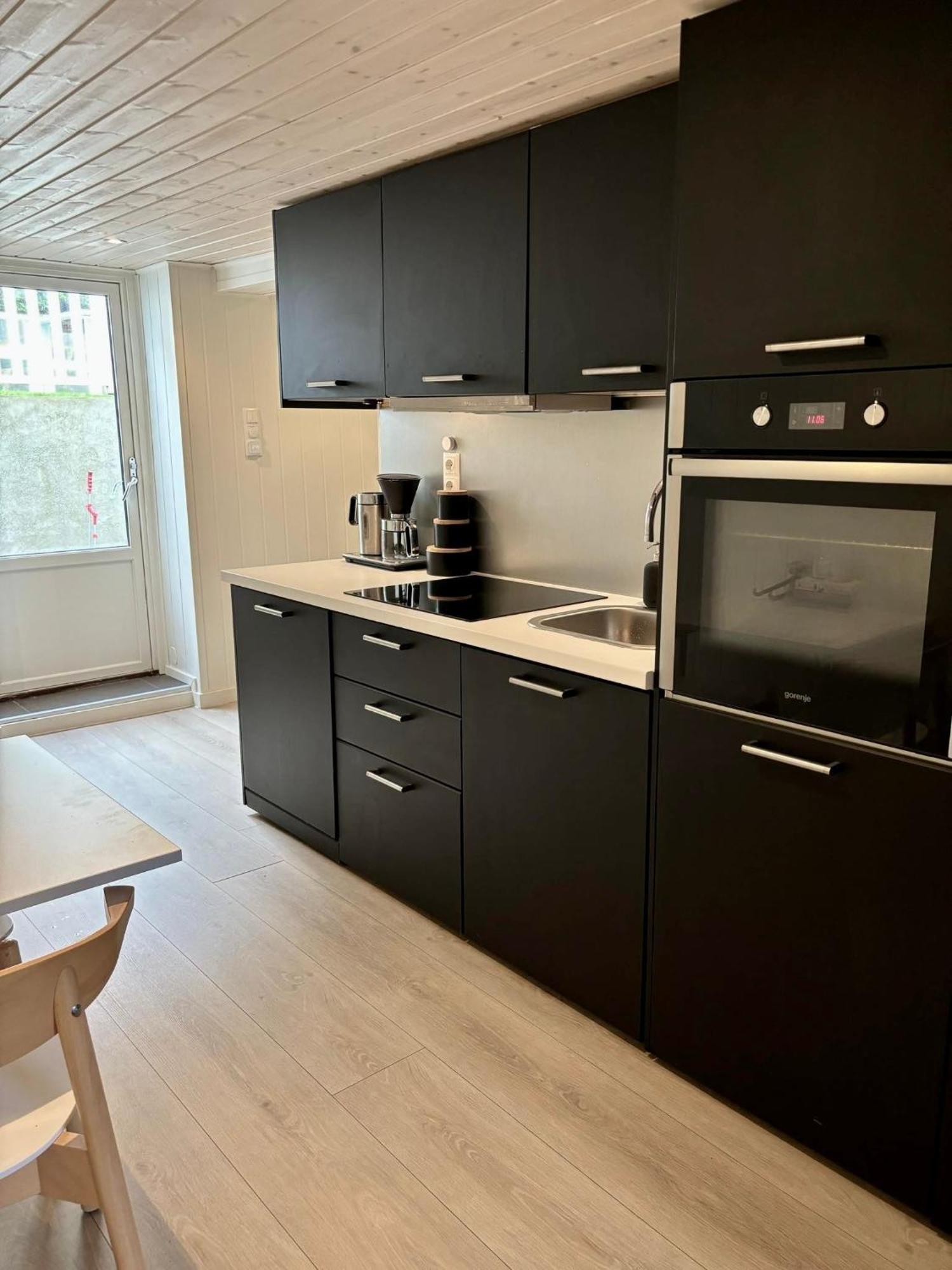 Down Town Apartment With Outside Area In Villa Кристиансан Екстериор снимка